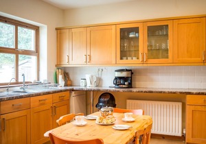 The Cottage, Recess - sleeps 12 guests in 5 bedrooms