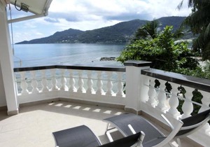 The Drake Seaside Apartment