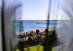 The entire beach in view