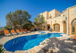 The Hamlet 3 Holiday Home
