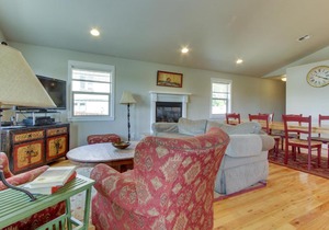 The Heyburn Cottage (Upstairs)