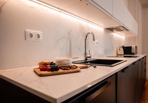 ✨The Love Box: Design and Upscale Apartment with Balcony at Downtown