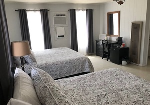 The Nueces River Retreat - Room #4