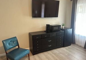 The Nueces River Retreat - Room #2