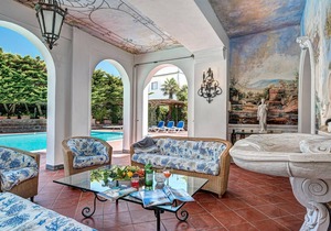 The Palace - Villa Escondida