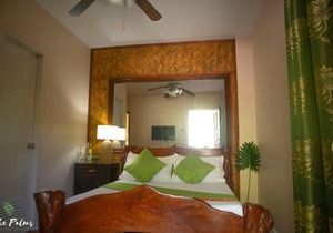 The Palms Resort & Bar