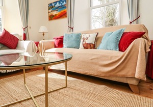 THE SCHOOL HOUSE, pet friendly, with open fire in Kilmartin