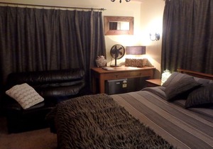 The Tree House Lodge - Bed & Breakfast