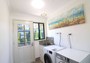 The Views - 3 Bedroom Home - Pet Friendly - 3+ nights