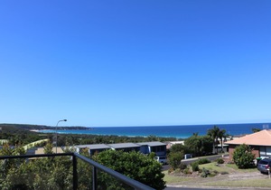 The Views - 4 Bedroom Home - Pet Friendly - 3+ Nights