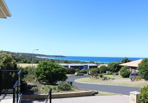 The Views - 4 Bedroom Home - Pet Friendly - 3+ Nights