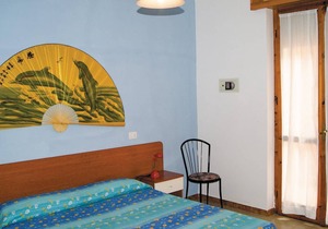 This apartment is located in a residential complex in front of the tourist port of Castelsardo, in S