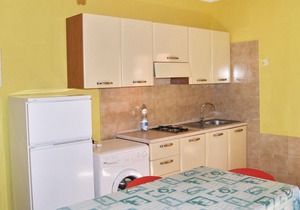 This apartment is located in a residential complex in front of the tourist port of Castelsardo, in S