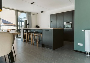 This beautiful eight-person vacation home offers plenty of space and comfort in many ways during your stay.