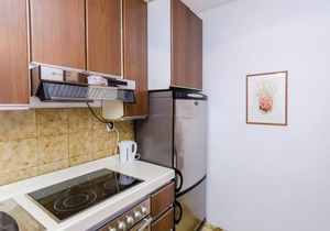 This practically furnished apartment has an ideal location near the beach and the promenade, where y