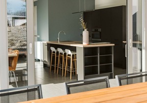 This vacation home for six people is ideal for a stay on the coast with family or friends.