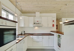 This well-maintained vacation home enjoys a beautiful location in Gerlev Strandpark, by Roskilde Fjo