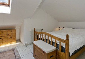 This wonderful and luxurious holiday home is located in the back part of the North Sea Park and is adjacent to a typical Ouddorp schurveling with lots of greenery. The garden offers lots of privacy. Here you can enjoy the sun, the fresh sea air, natu