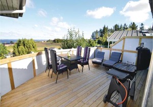 Three-Bedroom Holiday Home In Farso