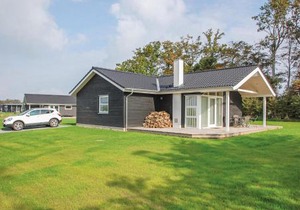 Three-Bedroom Holiday Home Haderslev With A Fireplace 01