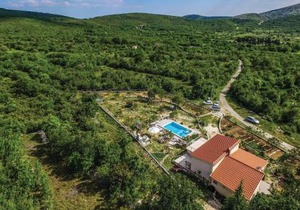 Three-Bedroom Holiday Home In Labin