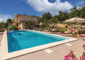 Three-Bedroom Holiday Home In Labin