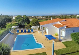 Three Bedroom Villa Licinia Guia