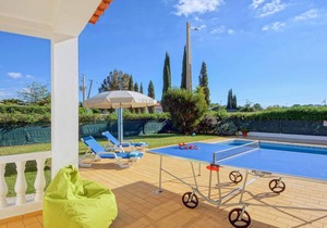 Three Bedroom Villa Licinia Guia