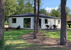 Tidy furnished chalet with a dishwasher