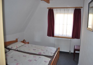 Top apartment in a small complex, 3 stars, 2-4 Pers. 65sqm, balcony, 2 bedrooms. W-lan