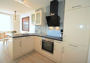 Top modern apartment with direct sea view