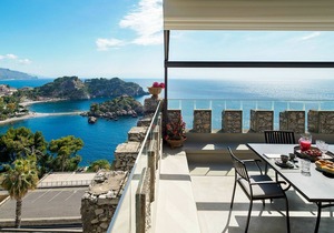 Torre Isola Bella - Apartment by the Sea in Taormina, Sicily.