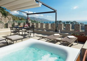 Torre Isola Bella - Apartment by the Sea in Taormina, Sicily.