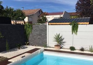Townhouse with heated swimming pool