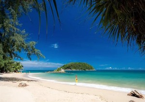 Traditional Thai Villa Nikkie in Tropical Nature, 4BR & Pool, near Rawai Beach