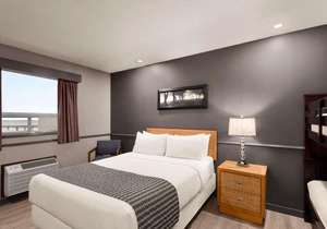 Travelodge by Wyndham Brandon