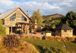 Tree House Lodge Bed & Breakfast