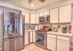 Tucson House with Private Pool 5 Mi to Downtown!