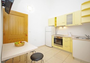 Two bedroom apartment with balcony and sea view Krvavica, Makarska (A-18911-c)