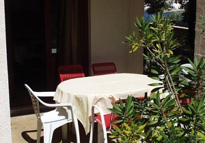 Two bedroom apartment near beach Šimuni, Pag (A-236-a)
