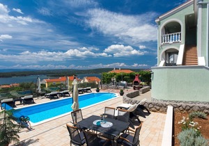 Two bedroom apartment with balcony and sea view Punat, Krk (A-5345-b)