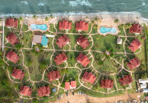 Two-Story Beach House w/Full Kitchen, Private Balconies, & Beach Views