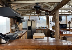 Unit 7: King with full Kitchen