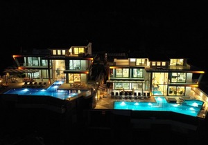 Unlimited 2 - Stunning 6 bedroom villa, Sea views, Heated pool