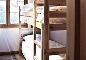 Unter-Gstaad Apartment Sleeps 4 WiFi