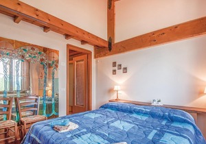 Vacation apartment 2 km above Pratovecchio: simple, functional furnishings; garden patio with barbec