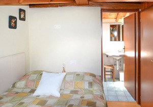 Vacation apartment 2 km above Pratovecchio: simple, functional furnishings; garden patio with barbec