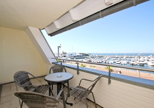 Vacation apartment near the harbor with balcony and sea view - Hafenhäuser Wiek FeWo 03