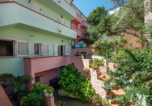 Vacation apartment with magnificent panoramic view.