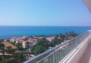 Vacation apartments 200 meters from the sea and with private access to the beach